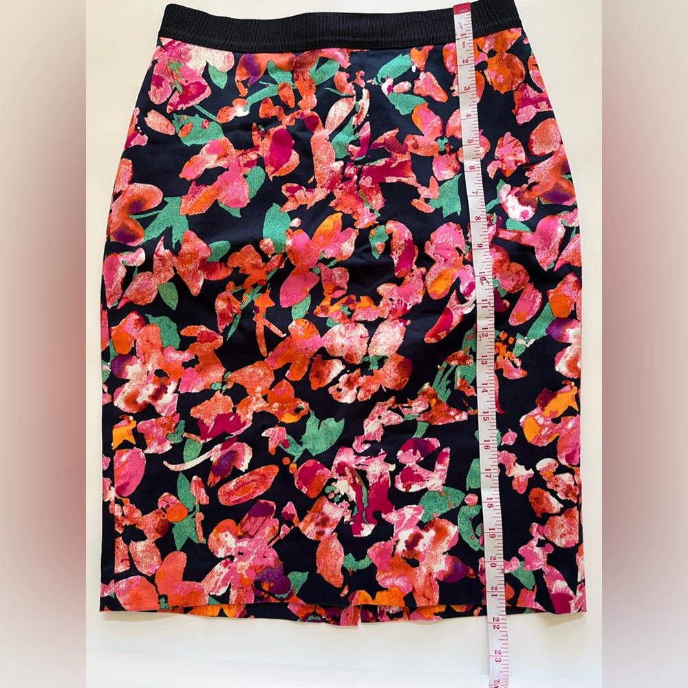 Floral Print Women's Skirt - Picture 3 of 5